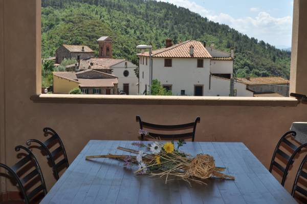 Vista su Iano e Volterra